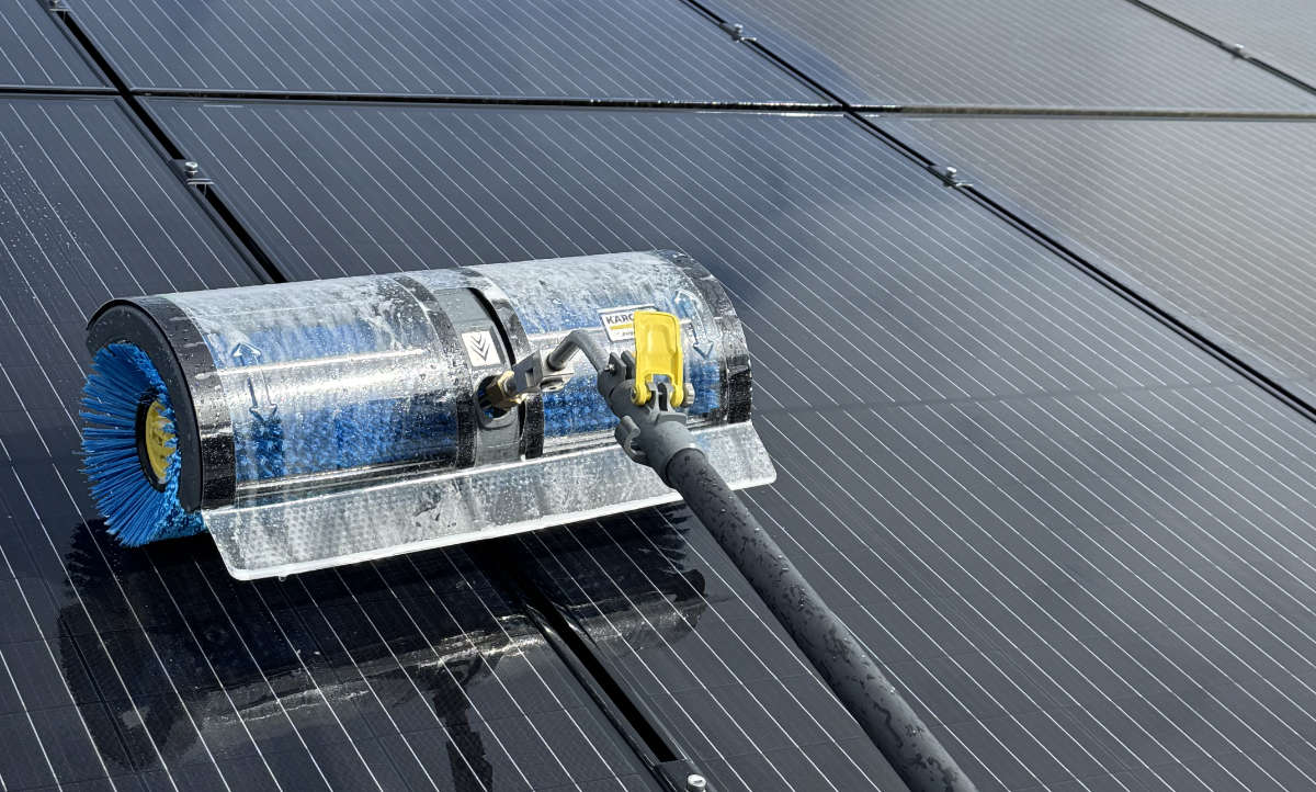 Napelem tisztítás – láthatatlan veszteségek, mérhető különbség